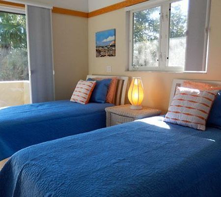 Serenity Four Bedroom Villa ホームズビーチ エクステリア 写真
