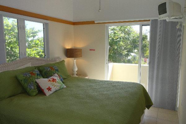 Serenity Four Bedroom Villa ホームズビーチ エクステリア 写真
